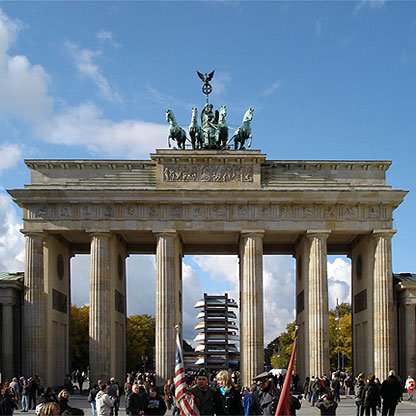 Vor-dem-Brandenburger-Tor.